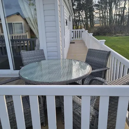 Cayton Bay Parkdean Holiday home *